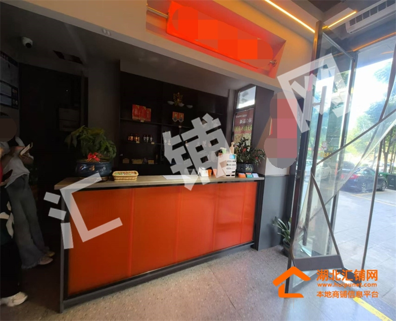 北京南路臨街380㎡精裝修火鍋店對外轉(zhuǎn)讓