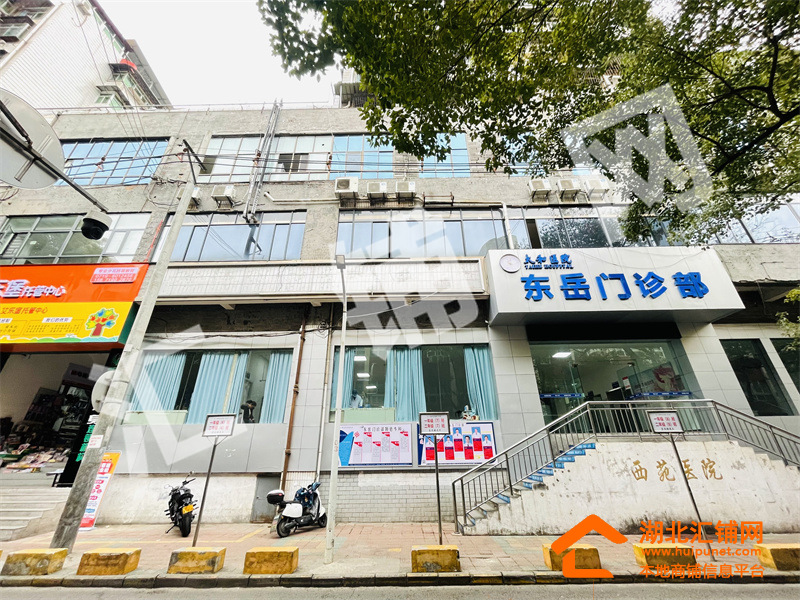 张湾区东风一小旁临街300㎡门面出租！