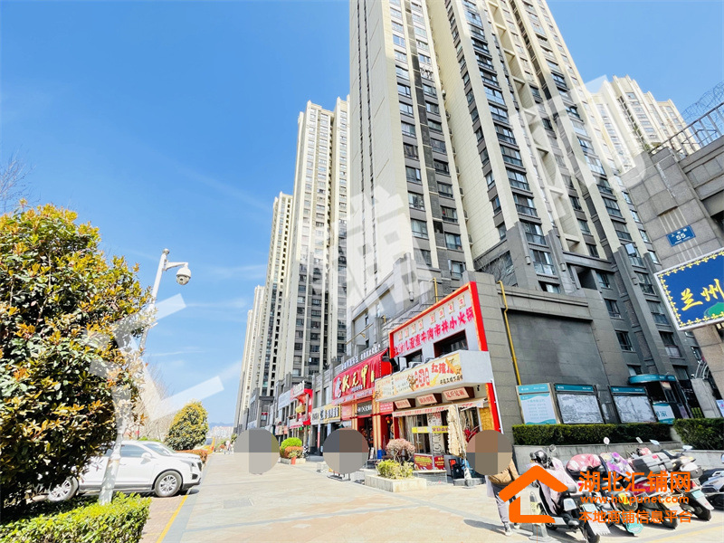 上海路香榭丽花园临街两间精装门面店内招合