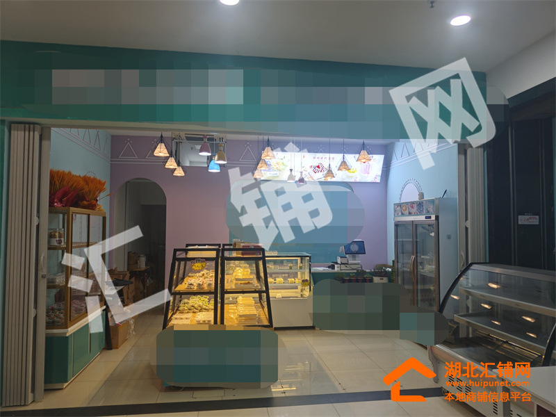 上海路某商場內(nèi)臨街60㎡精裝烘焙店轉(zhuǎn)讓