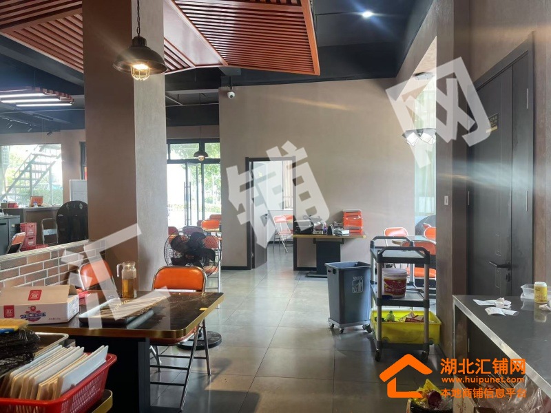 茅箭區(qū)源圓公園臨街210㎡精裝餐飲店轉(zhuǎn)讓！