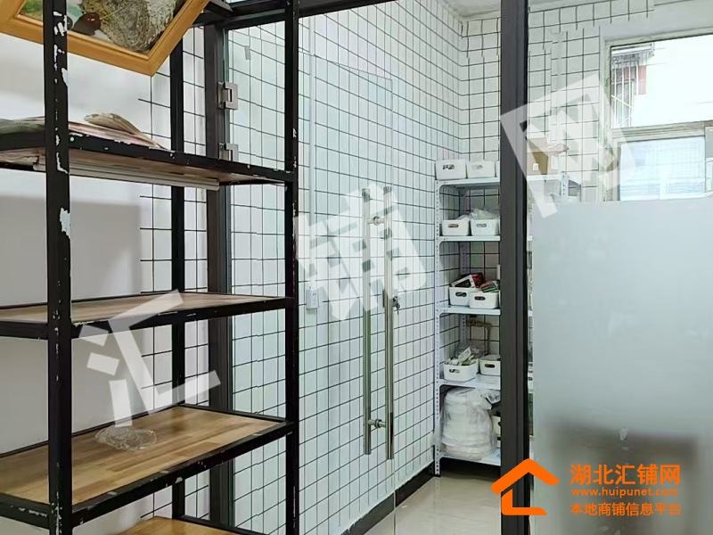 茅箭區(qū)蘇州路30㎡外賣店對(duì)外轉(zhuǎn)讓！