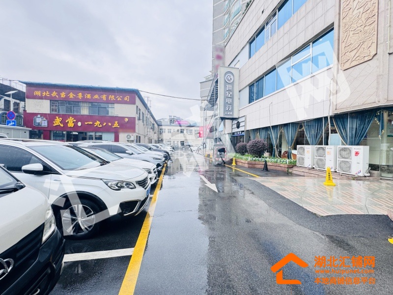 白浪祥安廣場臨街500㎡足浴店轉(zhuǎn)讓！